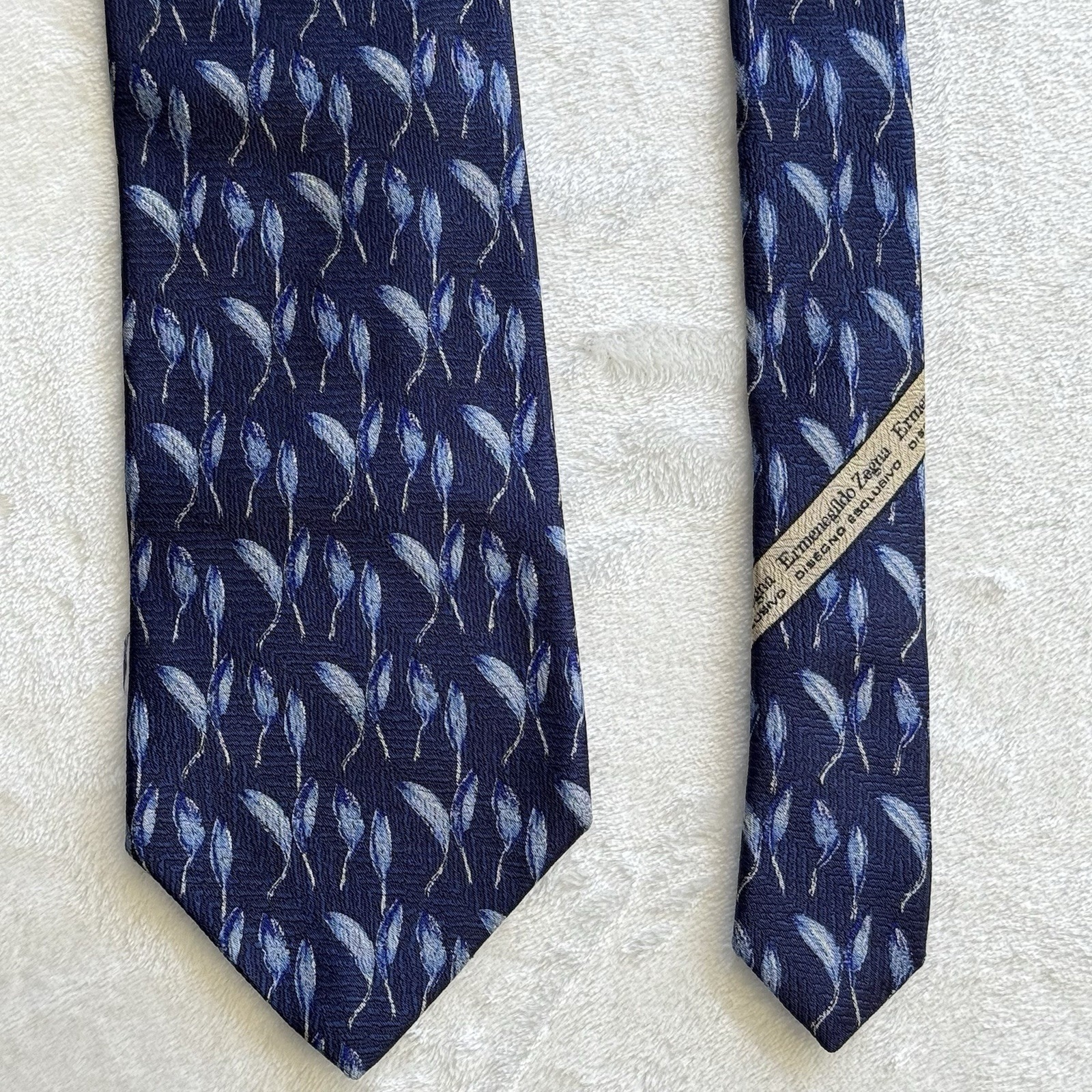 Ermenegildo Zegna Tie Blue Geometric Feathers Silk 4" Necktie Italy 59"